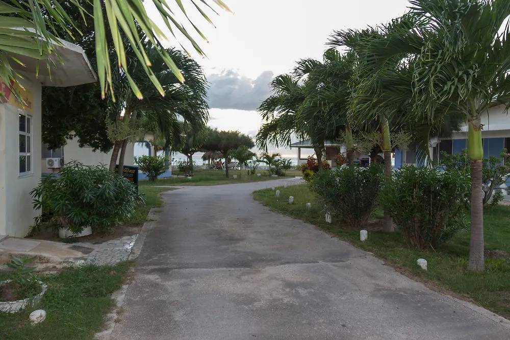 Golden Sands Guest House Treasure Beach Hotel